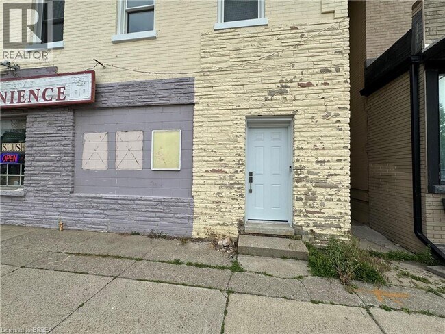 181 Brant Ave in Brantford, ON - Building Photo - Building Photo