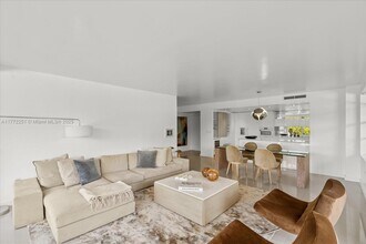 155 Ocean Ln Dr in Key Biscayne, FL - Building Photo - Building Photo