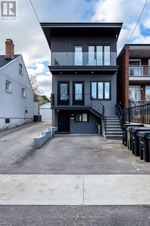 340 Atlas Ave in Toronto, ON - Building Photo