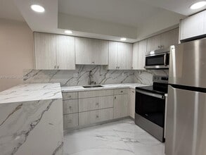 9015 SW 125th Ave in Miami, FL - Building Photo - Building Photo