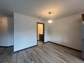 1606 Eastside Cir in Marshfield, WI - Building Photo - Building Photo