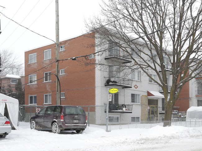 6269 Dagenais in Montréal, QC - Building Photo - Primary Photo