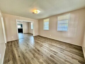 305 N Live Oak St in Houston, TX - Building Photo - Building Photo