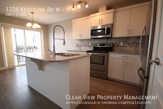 1228 Keystone Rd W in Lethbridge, AB - Building Photo - Building Photo