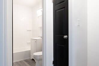 23 Midland Heights Cir in Midland, PA - Building Photo - Building Photo