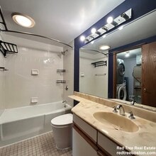 28 Parkman St, Unit 2 in Brookline, MA - Building Photo - Building Photo
