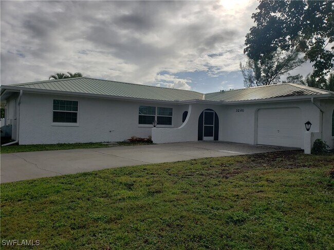 property at 3201 SE 4th Ave