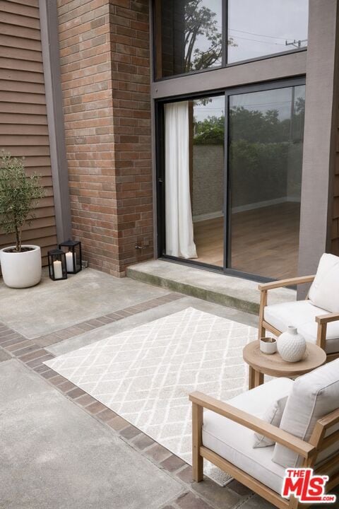 13000 Mindanao Wy in Marina Del Rey, CA - Building Photo - Building Photo