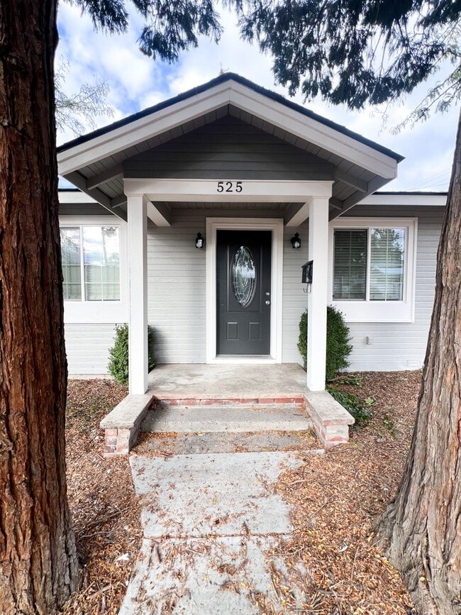 property at 525 N 2nd St