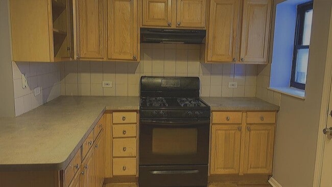 property at 4553 S Michigan Ave