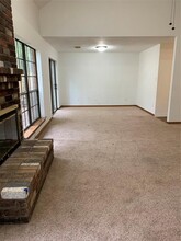 73 Hickory Oak Dr in Spring, TX - Building Photo - Building Photo