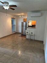 3071 SW 27th Ave in Miami, FL - Building Photo