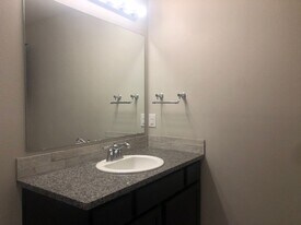 7528 104th St in Lubbock, TX - Building Photo