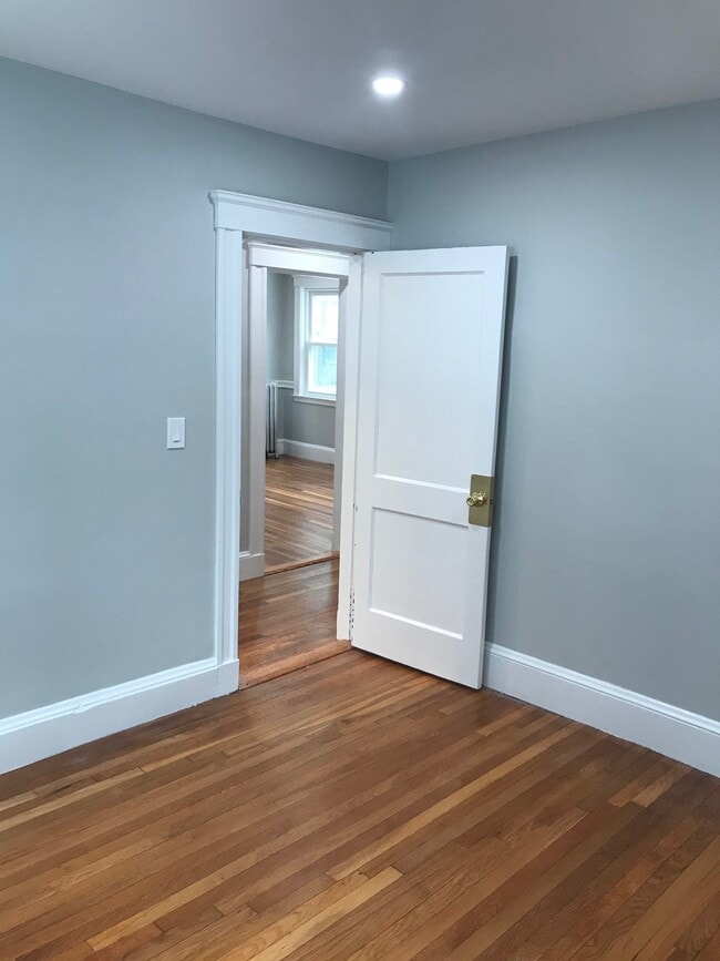 27 Willoughby St, Unit 1