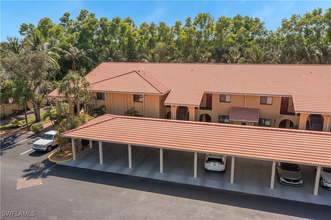 9820 Citadel Ln in Bonita Springs, FL - Building Photo