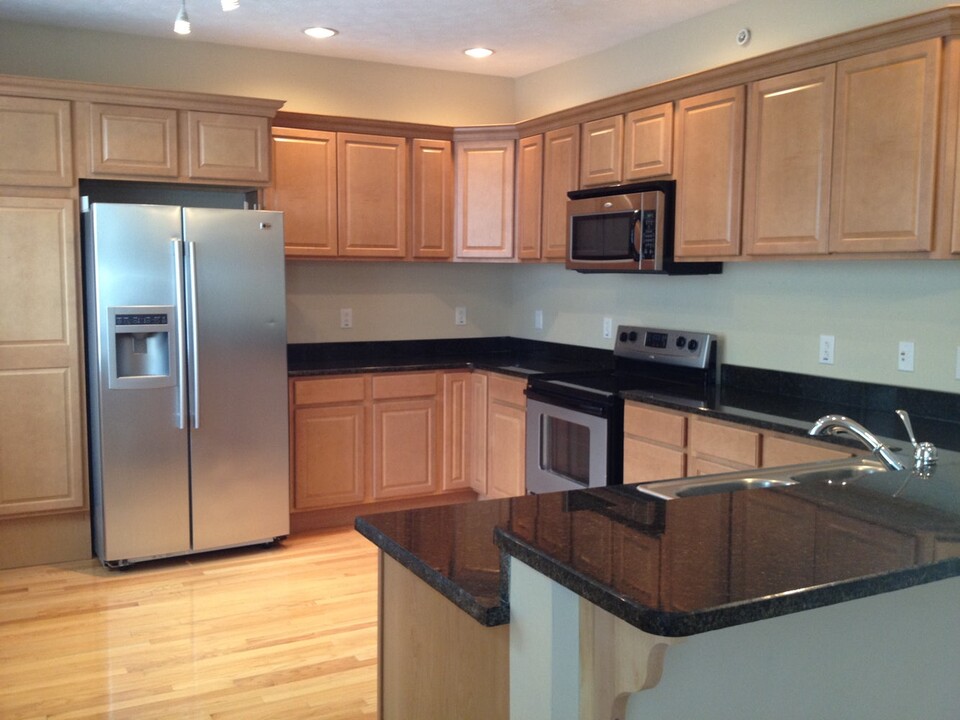605 W Virginia Ave, Unit 605 in Morgantown, WV - Building Photo
