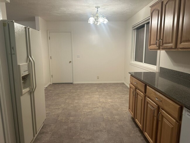 property at 2025 Eagle Dr