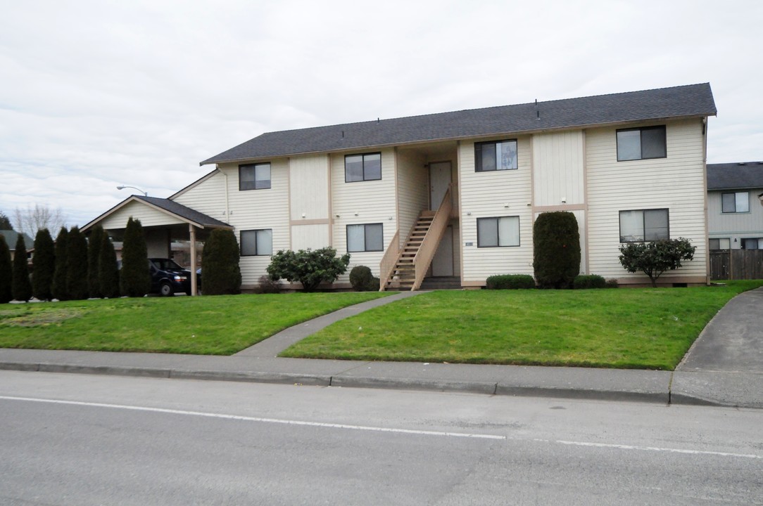 18510 Blueberry Ln in Monroe, WA - Building Photo