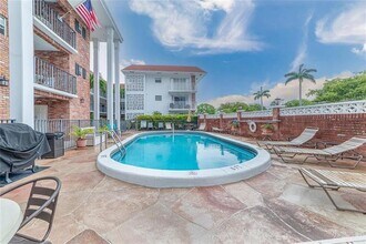 2424 NE 9th St in Fort Lauderdale, FL - Building Photo - Building Photo