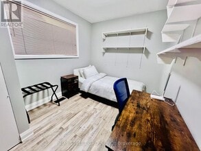 34 Stanley Ave in Kitchener, ON - Building Photo - Building Photo
