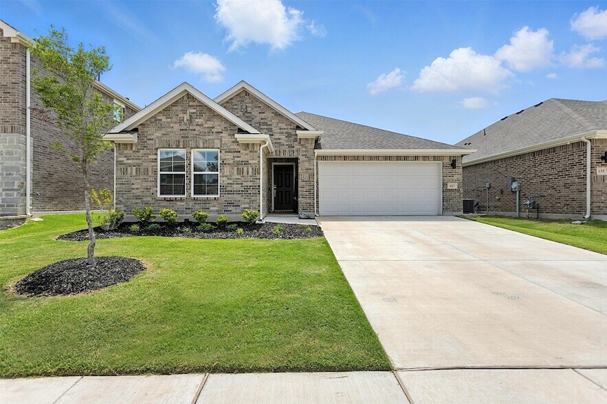 643 Scarlett St in Heath, TX - Building Photo