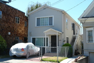 2068-2070 Emerson St in Berkeley, CA - Building Photo - Building Photo