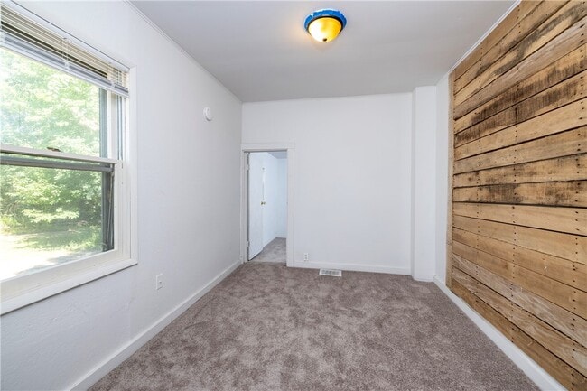 property at 859 Clevenger Rd