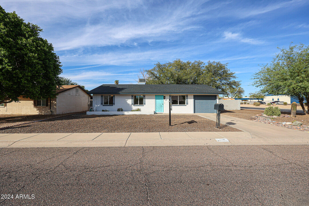 4352 E Grovers Ave in Phoenix, AZ - Foto de edificio