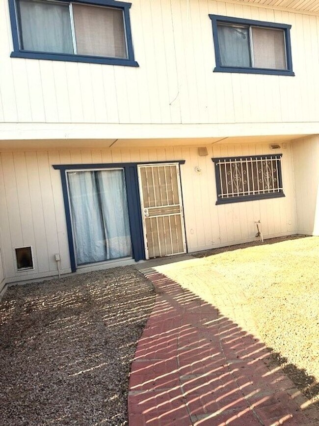 5409 W Echo Ln in Glendale, AZ - Building Photo - Building Photo