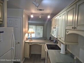 835 Regal Ave NE in Palm Bay, FL - Building Photo - Building Photo
