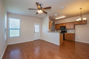 1426 Piedmont Dr in Mansfield, TX - Building Photo