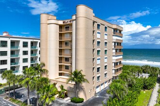Bella Vista in Indialantic, FL - Building Photo - Primary Photo