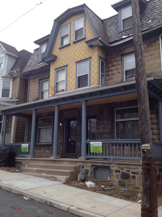 442 Birkel Ave in Bethlehem, PA - Building Photo