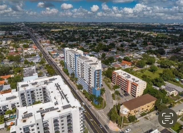 6355 SW 8th St in West Miami, FL - Building Photo - Building Photo