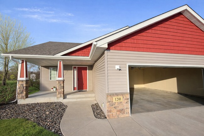 1201 Theisen Rd in Sartell, MN - Building Photo - Building Photo