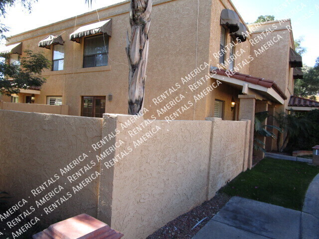 711 E North Ln in Phoenix, AZ - Building Photo - Building Photo