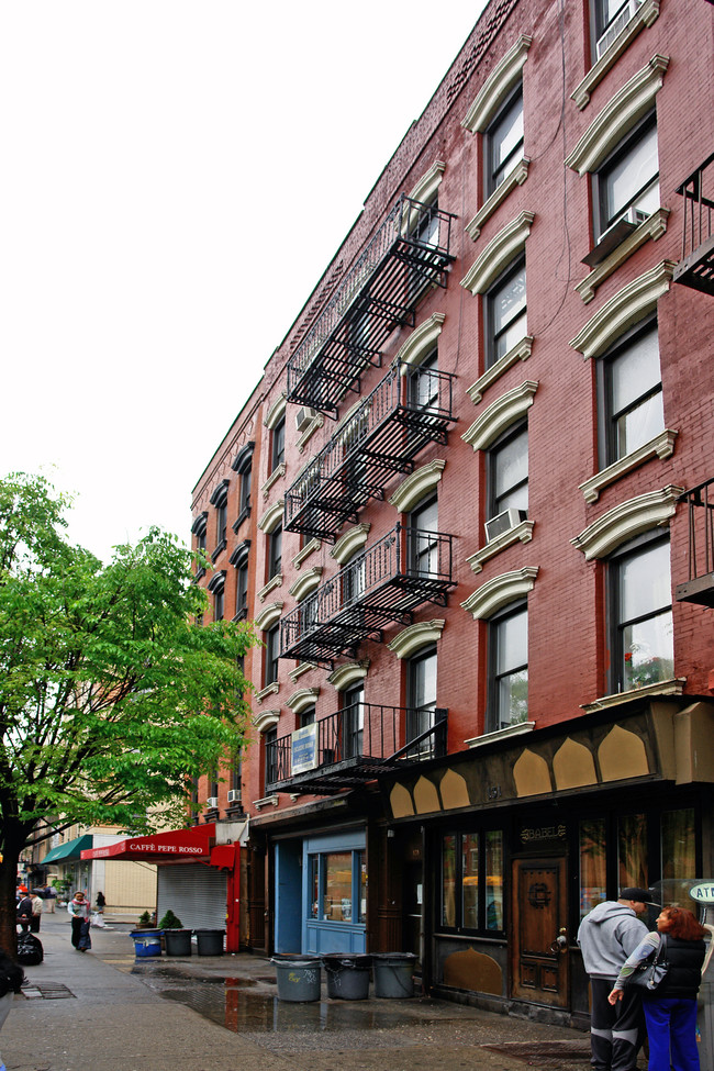 131 Avenue C in New York, NY - Foto de edificio - Building Photo