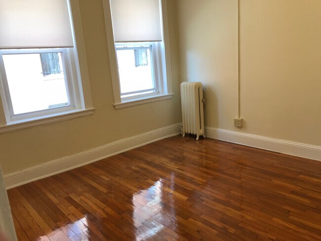 216 South St in Boston, MA - Building Photo - Building Photo