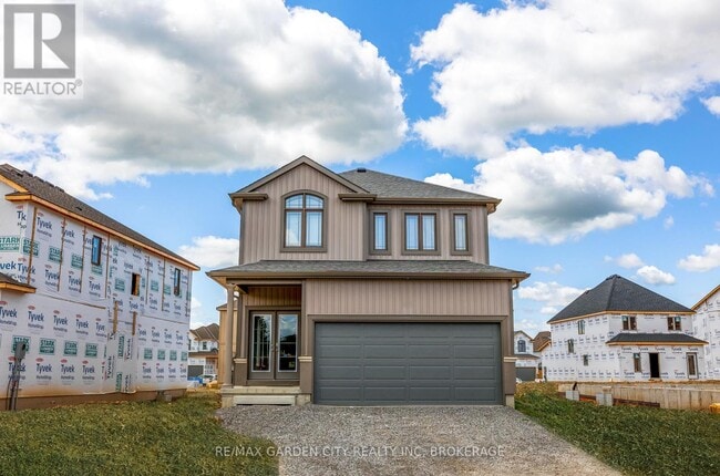 property at 33 Bounty Ave