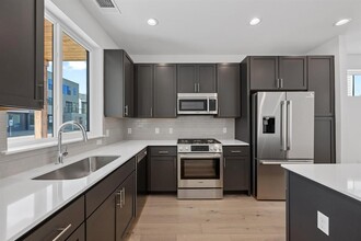 3704 Jetson Wy in Austin, TX - Building Photo - Building Photo