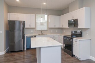 2925 E Central Blvd in Orlando, FL - Building Photo - Building Photo