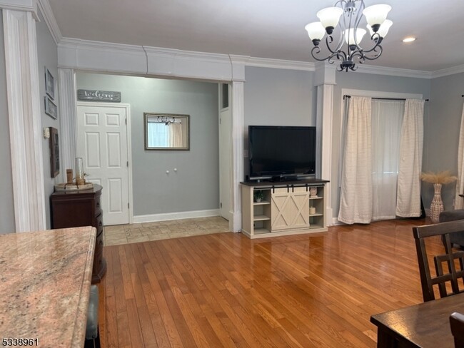 52 Hillcrest Ave-Unit -1 in Lodi, NJ - Building Photo - Building Photo