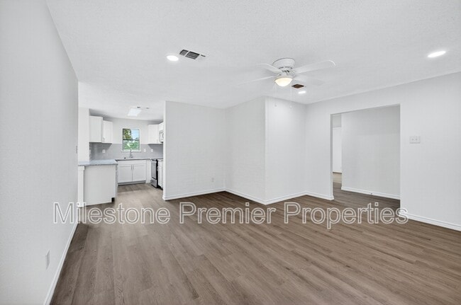 property at 701 E Morton St