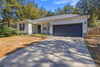 7312 Gordon Evans Rd in Navarre, FL - Building Photo - Building Photo