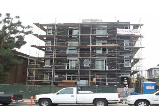 Condominiums in Los Angeles, CA - Building Photo