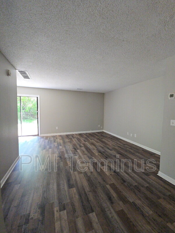 5005 Hawthorne Ct in Smyrna, GA - Building Photo - Building Photo