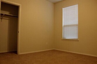 10233 Pyrite Dr in Fort Worth, TX - Building Photo - Building Photo