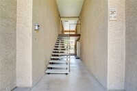 5061 River Glen Dr in Las Vegas, NV - Building Photo - Building Photo