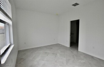 2003 Vermont Ln in Naples, FL - Foto de edificio - Building Photo