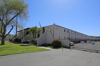 Valle at 9121 Kenwood in Spring Valley, CA - Building Photo - Building Photo